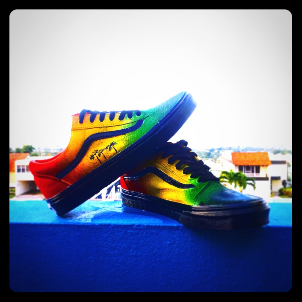 New with box vans rasta custom